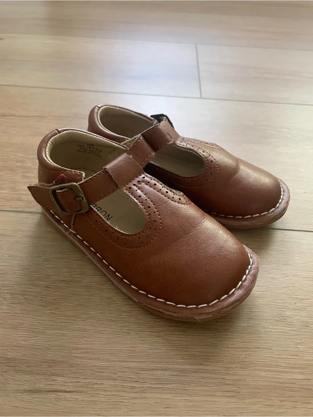 Girls 8 Tan Leather T-Strap Dress Shoes with Buckle Mary Jane #0231